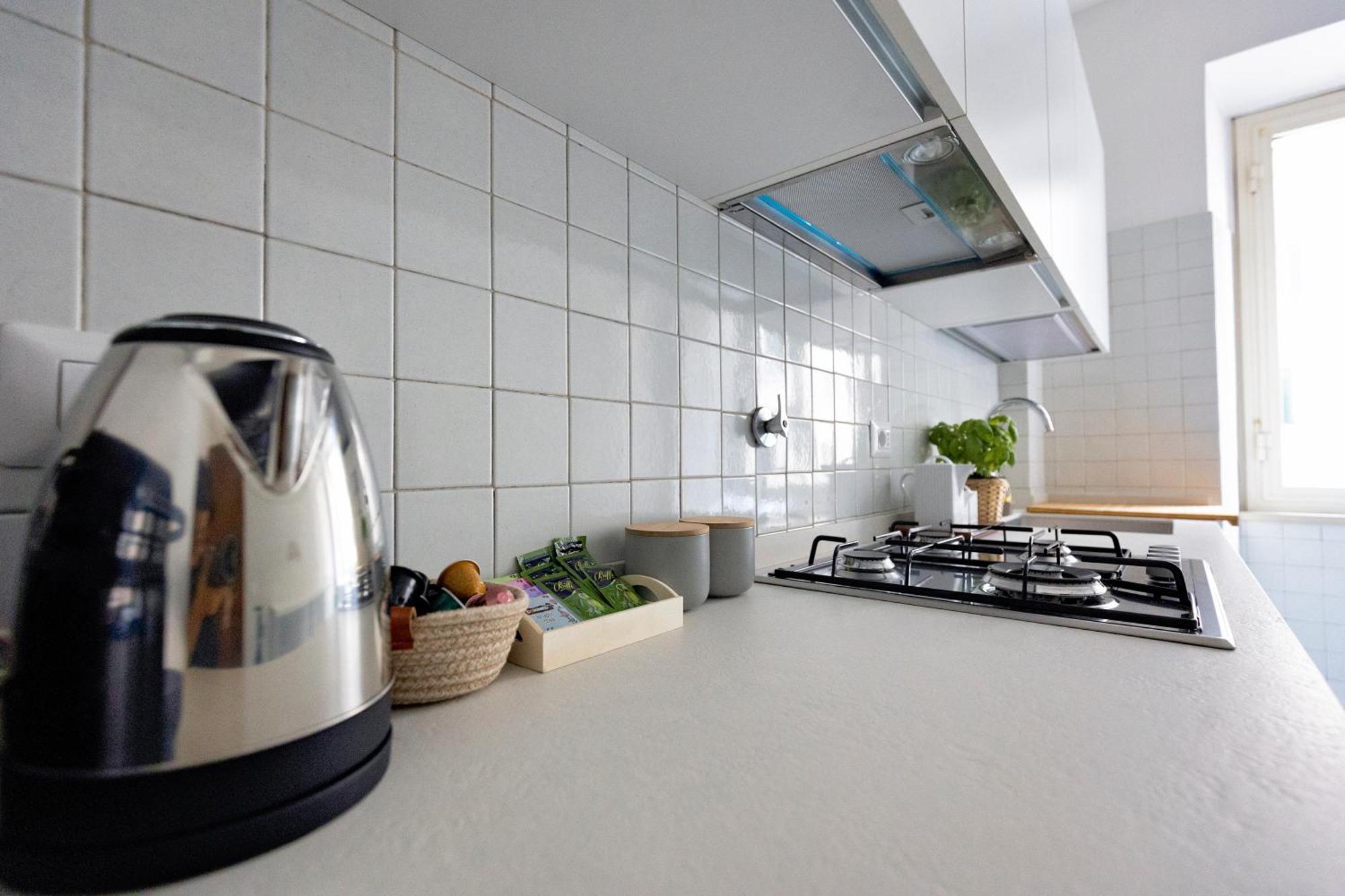 2Br Flat By Metro - 6Min To Colosseo - Full Kitchen - Wi-Fi - A-C Hébergement de vacances Rome