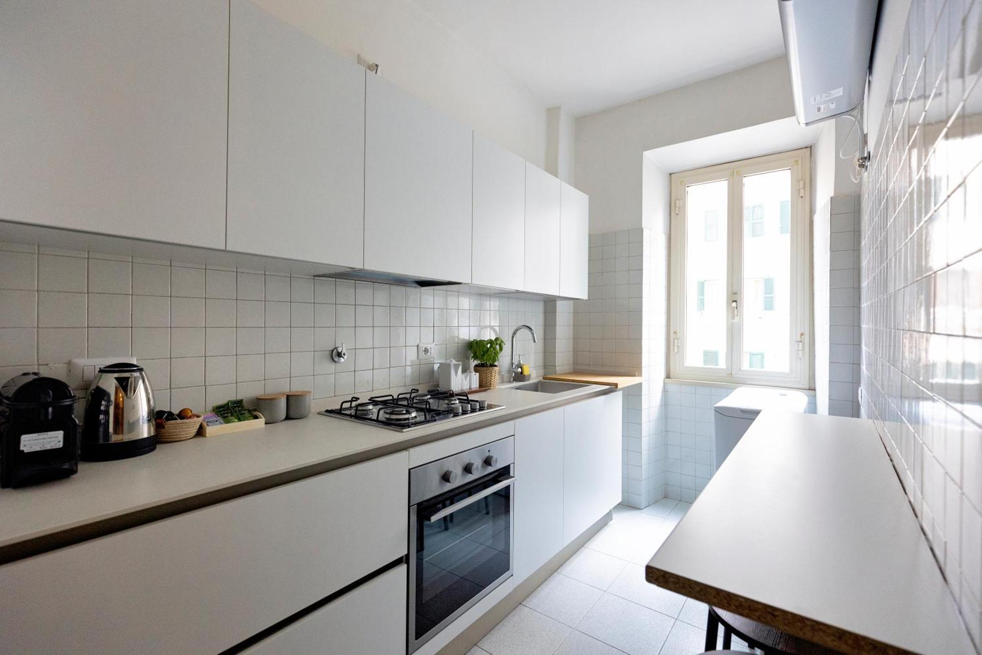 2Br Flat By Metro - 6Min To Colosseo - Full Kitchen - Wi-Fi - A-C